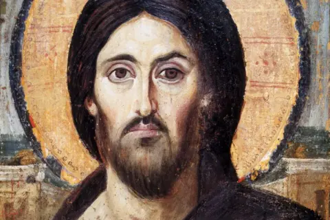 Iconische afbeelding van Jezus met aureool. De vraag hoeveel apostelen had Jezus wordt hier niet beantwoord, maar de afbeelding roept wel de Bijbelse context op.
