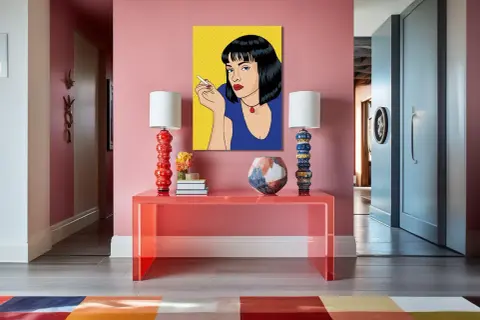 Pop art kenmerken: een vrouw met sigaret, felgekleurde meubels en een grafische print.