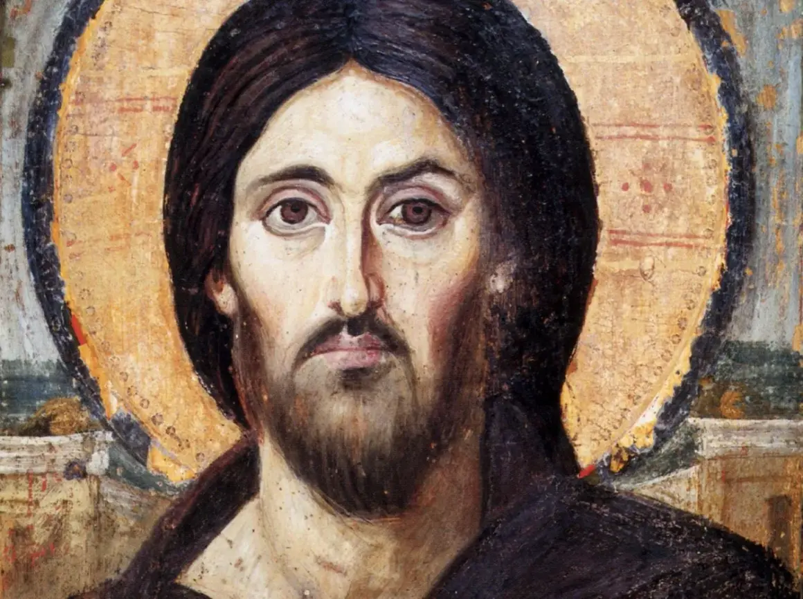 Iconische afbeelding van Jezus met aureool. De vraag hoeveel apostelen had Jezus wordt hier niet beantwoord, maar de afbeelding roept wel de Bijbelse context op.