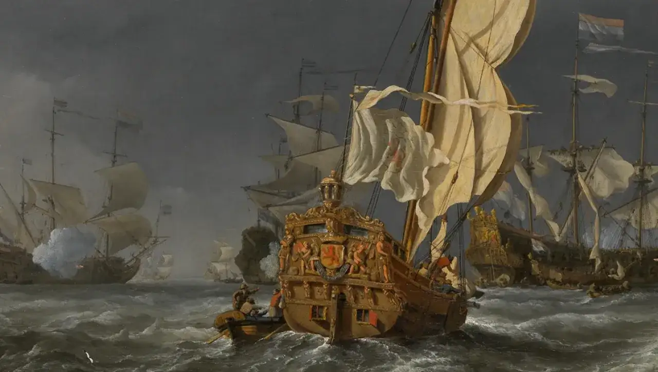 Machtige hollandse schepen varen op een kalme zee, met de vlaggen wapperend in de wind. Een schip vuurt een kanon af, terwijl andere schepen op de achtergrond te zien zijn.