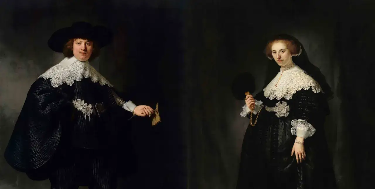 Marten en Oopjen, een rijk geklede man met hoed en een vrouw met parels en kant, kijken elkaar aan.