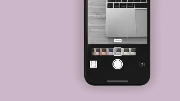 iPhone camera-app to make a foto zwart wit. De 'Mono' filter is geselecteerd.